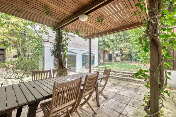 Maison Lavarenne 7 pièces 195 m² habitable / 245m² utile