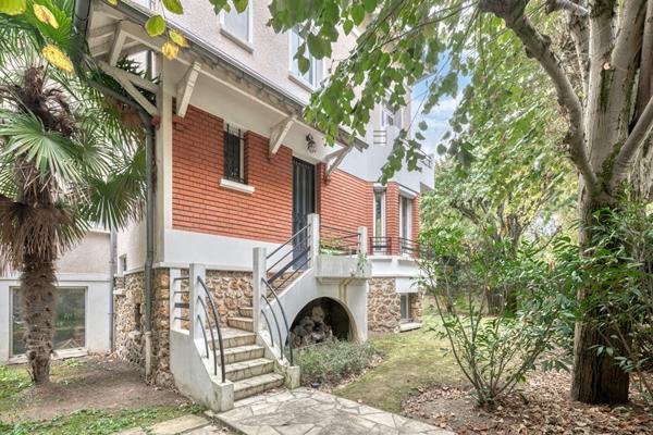 Maison Lavarenne 7 pièces 195 m² habitable / 245m² utile