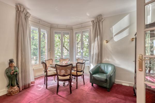 Maison Lavarenne 7 pièces 195 m² habitable / 245m² utile