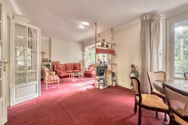 Maison Lavarenne 7 pièces 195 m² habitable / 245m² utile