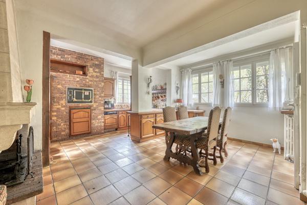 Maison Lavarenne 7 pièces 195 m² habitable / 245m² utile