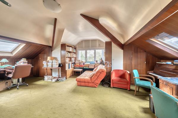 Maison Lavarenne 7 pièces 195 m² habitable / 245m² utile