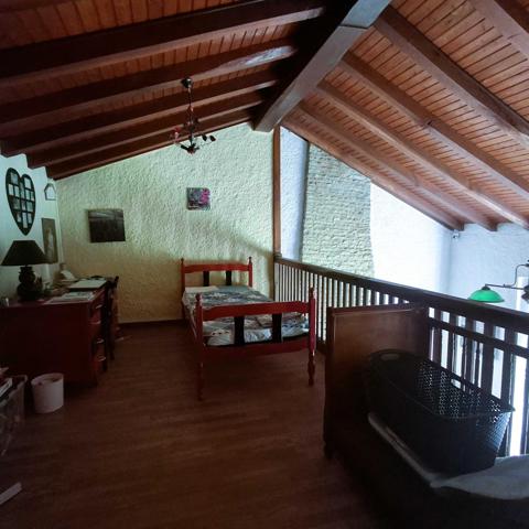 MAISON DE CAMPAGNE EN PIERRES AVEC 2 GARAGES ATTENANTS ET PARC CLOS ET ARBORE