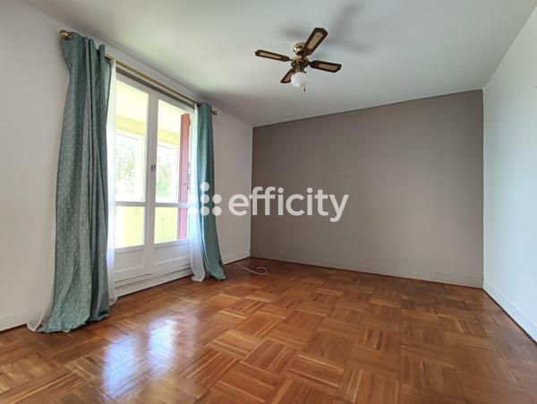 Appartement
         5 pièces
        - 100 m² Exclusivité 239 500 € *