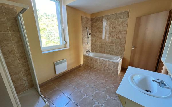 Appartement à vendre    4 pièces • 98,44 m2 Ruoms