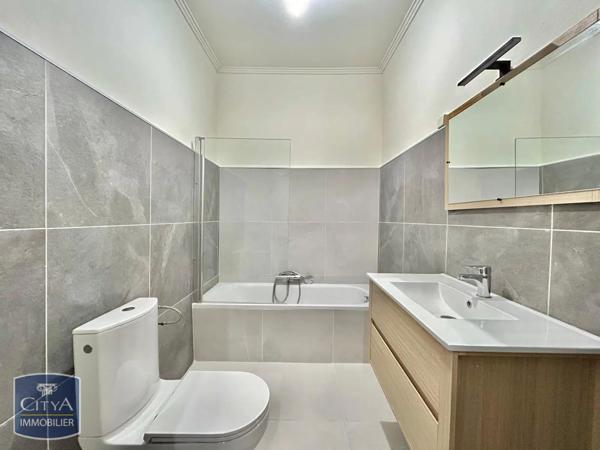 Appartement à louer 2 pièces 62.58m²