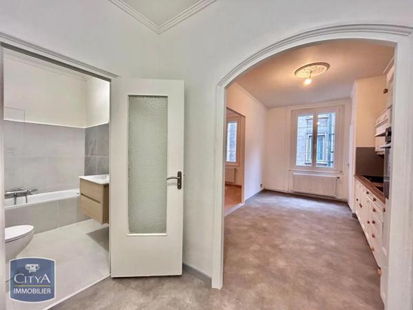 Appartement à louer 2 pièces 62.58m²