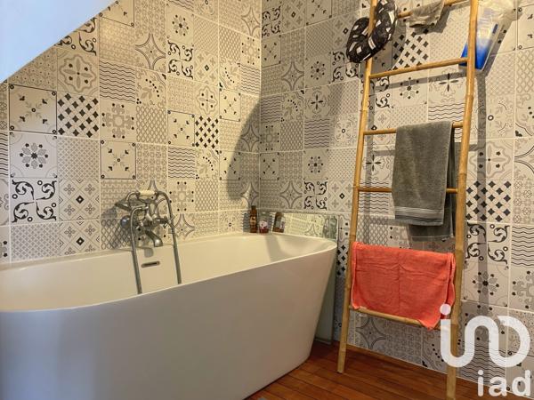 Maison à vendre 5 pièces 165 m² La Rochefoucauld-en-Angoumois
