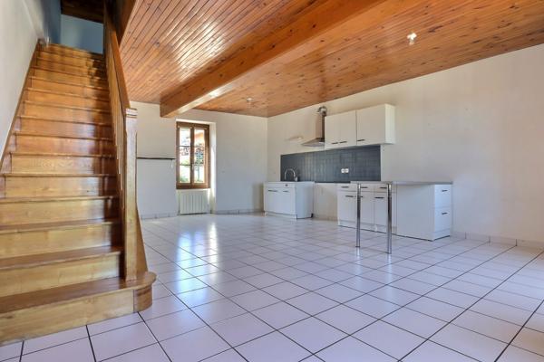 Maison avec jardin - CHANAT LA MOUTEYRE