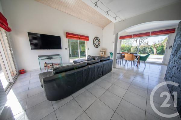 Maison à vendre  6 pièces - 146,41 m 2   ST MEDARD EN JALLES  - 33