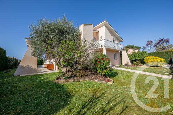 Maison à vendre  6 pièces - 146,41 m 2   ST MEDARD EN JALLES  - 33