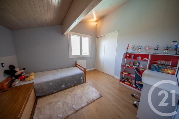 Maison à vendre  6 pièces - 146,41 m 2   ST MEDARD EN JALLES  - 33