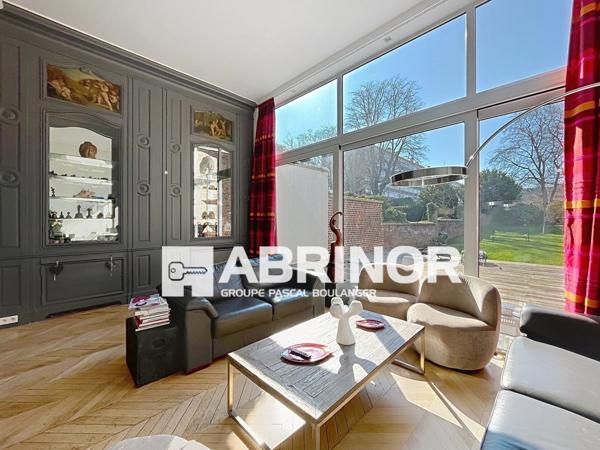 Belle demeure bourgeoise, 7 chambres, 4 salles de bains, salle de sport/jeux, bureau, garage ROUBAIX