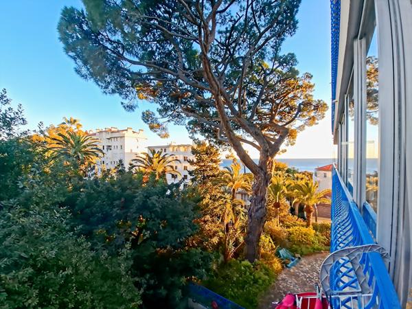 Appartement Cannes studio 29.07 m² _ Refait à neuf _ Proche plages du midi _ Au calme