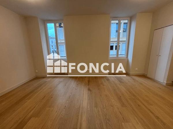 Location Appartement 2 pièces 38.7 m² - 7 RUE PASTORELLI Nice 06000