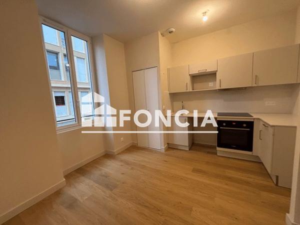 Location Appartement 2 pièces 38.7 m² - 7 RUE PASTORELLI Nice 06000