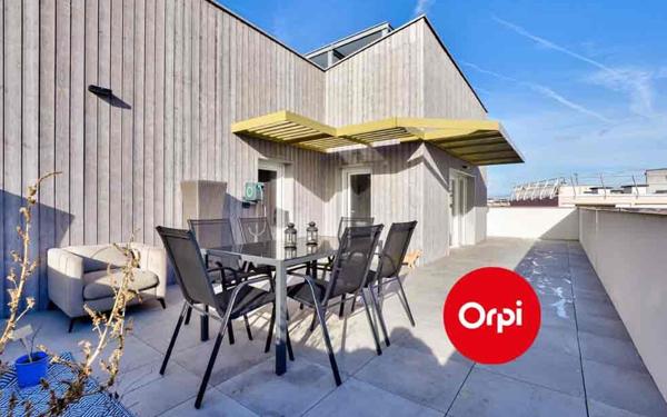 Appartement à vendre    5 pièces • 101,88 m2 Lyon 8