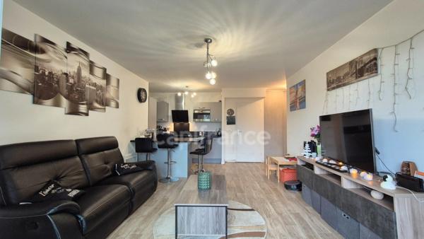Appartement à vendre 4 pièces ETAMPES (91), DPE B avec jardin, parking dans un immeuble récent avec ascenseur
