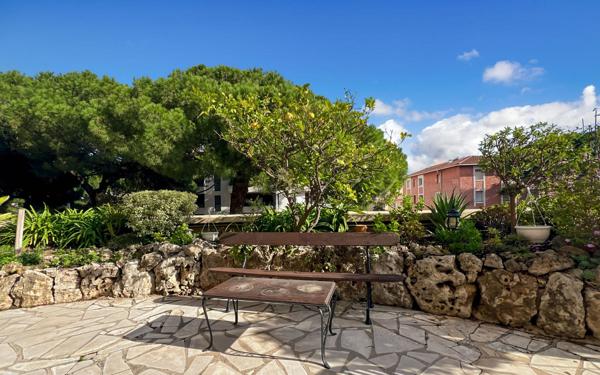 Appartement à vendre    4 pièces • 98,49 m2 Fréjus