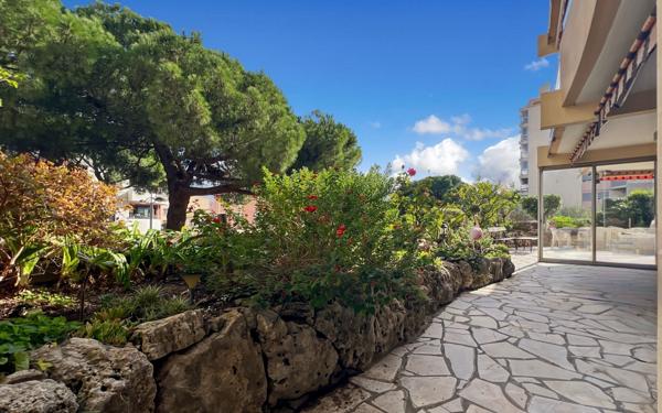 Appartement à vendre    4 pièces • 98,49 m2 Fréjus