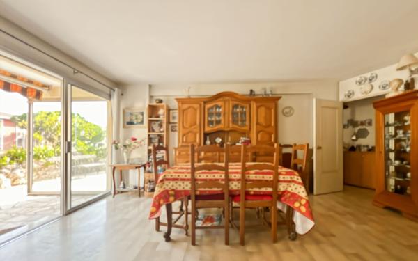 Appartement à vendre    4 pièces • 98,49 m2 Fréjus