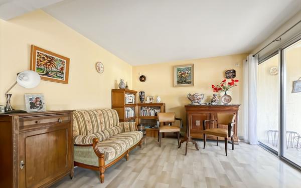 Appartement à vendre    4 pièces • 98,49 m2 Fréjus