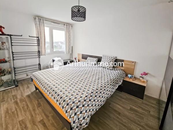 Vente                                                      Appartement
                        
                     3 pièces                      61 m2                     à Saint-Pierre-du-Perray