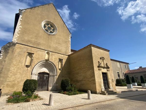 Appartement de 2 pièces avec balcon/terrasse centre historique de SAINT SEVER (40)
