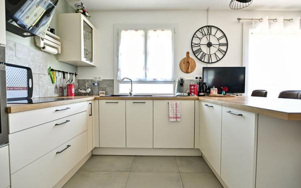 Maison à vendre    3 pièces • 75 m2 Tours-en-Vimeu