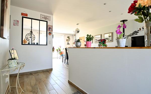 Maison à vendre    3 pièces • 75 m2 Tours-en-Vimeu