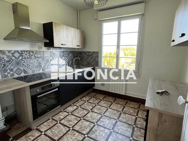 Location Appartement 3 pièces 62.15 m² - 12 QUAI DU ROI RENE Saumur 49400