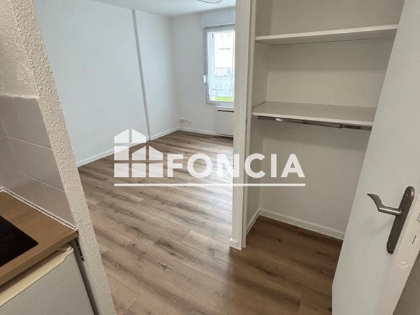 Location Studio 19.2 m² - 74 RUE DE BIGNOUX Poitiers 86000