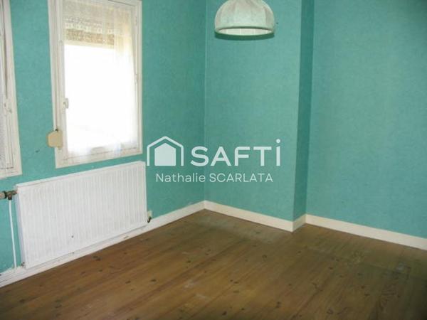 MAISON 3 CHAMBRES SUR SOUS-SOL AVEC GARAGE ET TERRAIN