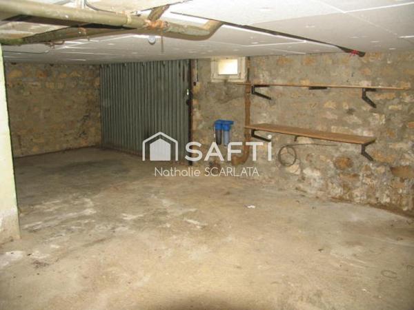 MAISON 3 CHAMBRES SUR SOUS-SOL AVEC GARAGE ET TERRAIN