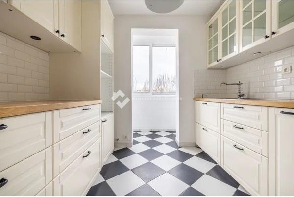 Appartement de 3 pièces traversant rénové
