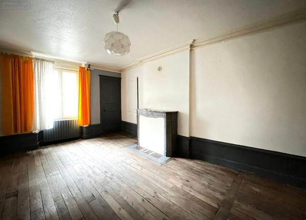 Maison de ville à vendre à Langres en Haute-Marne (52200), ref : SGAUR115116