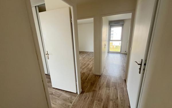 Appartement à vendre    4 pièces • 83,04 m2 Cergy