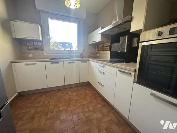 Maison semi-individuelle spacieuse – 5 chambres – Quartier prisé proche Jardin Public