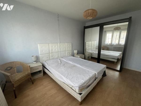 Maison semi-individuelle spacieuse – 5 chambres – Quartier prisé proche Jardin Public