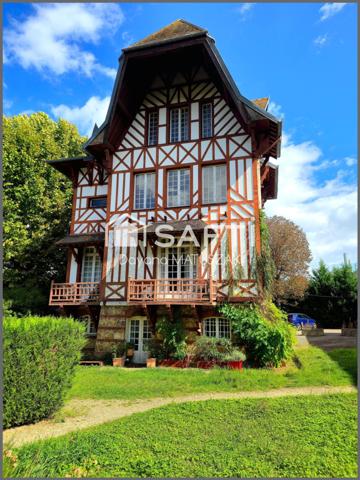 Appartement lumineux très atypique érigée en 1898
