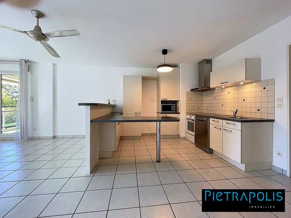 RARE dans résidence de 2006– Superbe T4 de 86,20 m² avec terrasse 10 m2, cave et garage – Le Vallon, Sainte-Foy-lès-Lyon