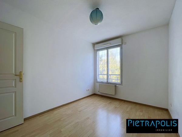 RARE dans résidence de 2006– Superbe T4 de 86,20 m² avec terrasse 10 m2, cave et garage – Le Vallon, Sainte-Foy-lès-Lyon