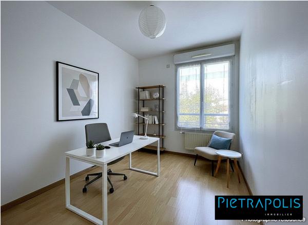 RARE dans résidence de 2006– Superbe T4 de 86,20 m² avec terrasse 10 m2, cave et garage – Le Vallon, Sainte-Foy-lès-Lyon