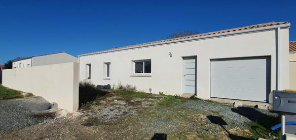 Maison Echillais 4 pièce(s) 95.51 m2 proche commerces et écoles