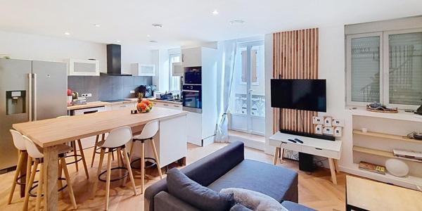 Maison de ville, idéale pour investisseurs