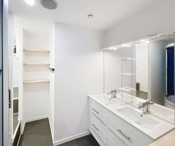 Maison de ville, idéale pour investisseurs