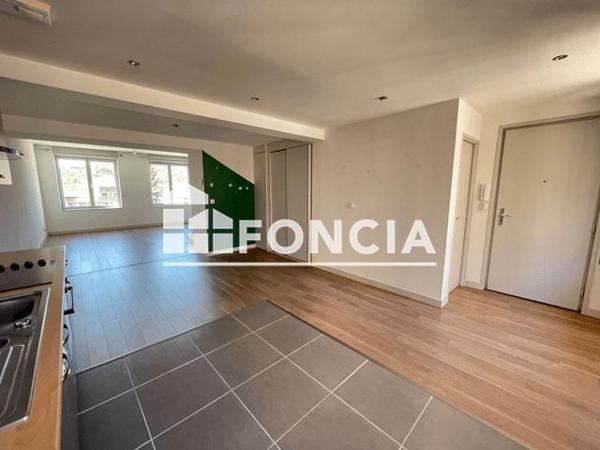 Location Appartement 3 pièces 89.3 m² - 18 RUE PAILLON Saint-etienne 42000