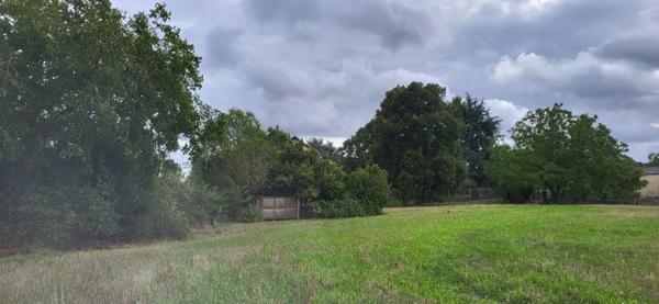 Beau bterrain constructible 1200 m2