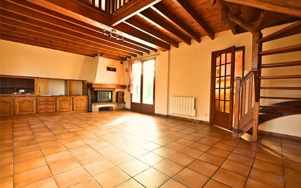 Maison à vendre    3 pièces •  Chépy