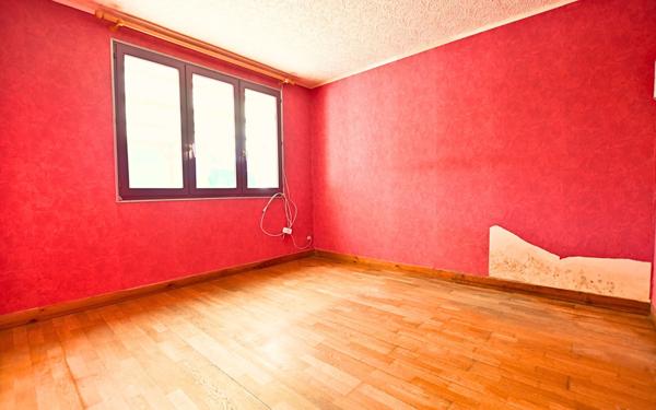 Maison à vendre    3 pièces •  Chépy